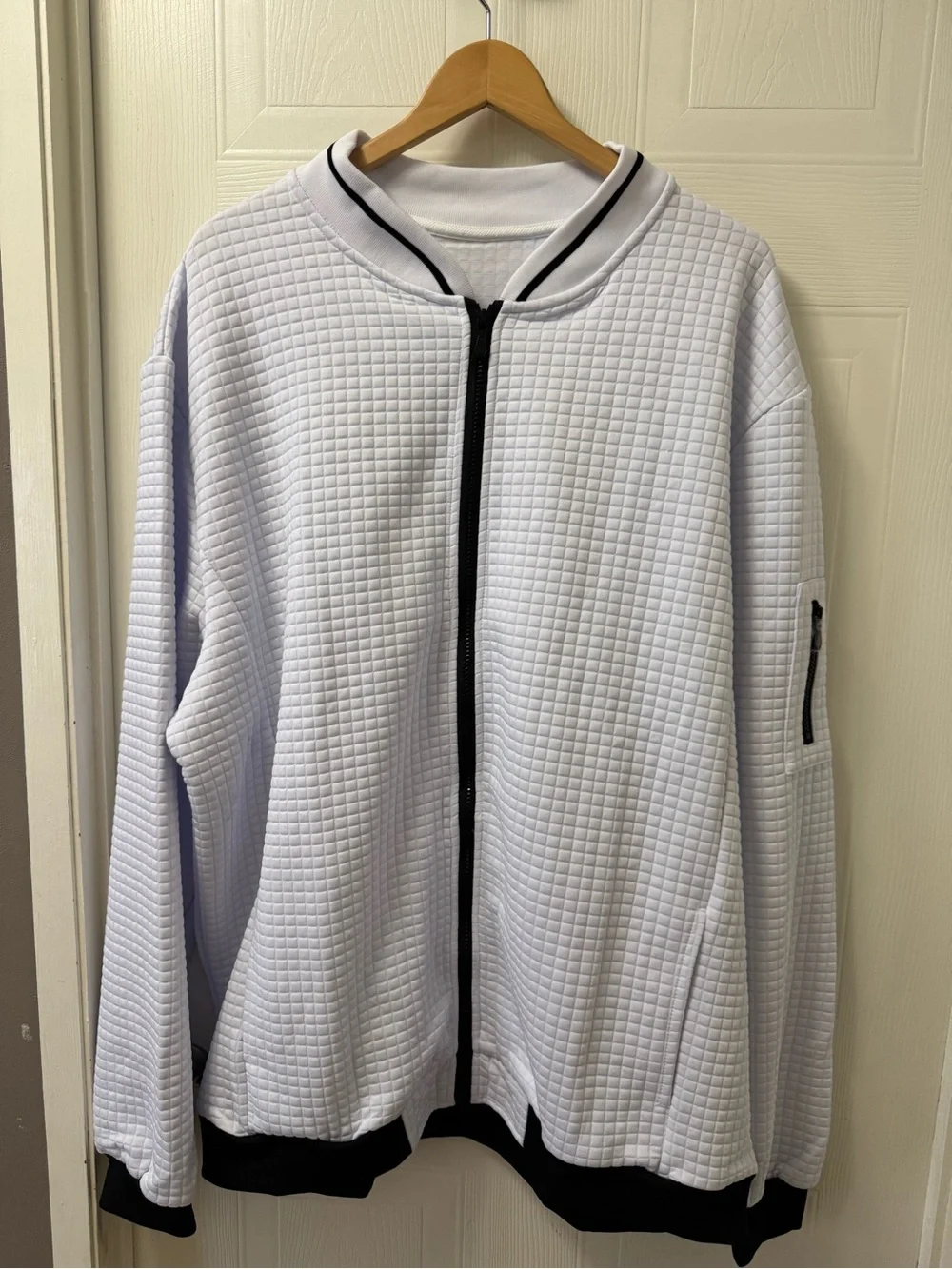 Men's White Quilted Zip-Up Sweater Jacket with Black Trim